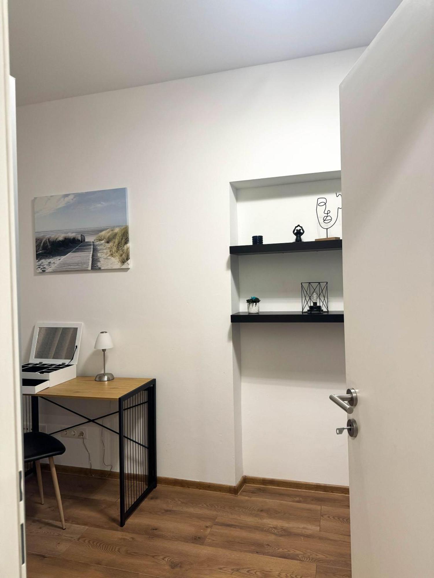 Cozy In Location With Free Parking Appartamento