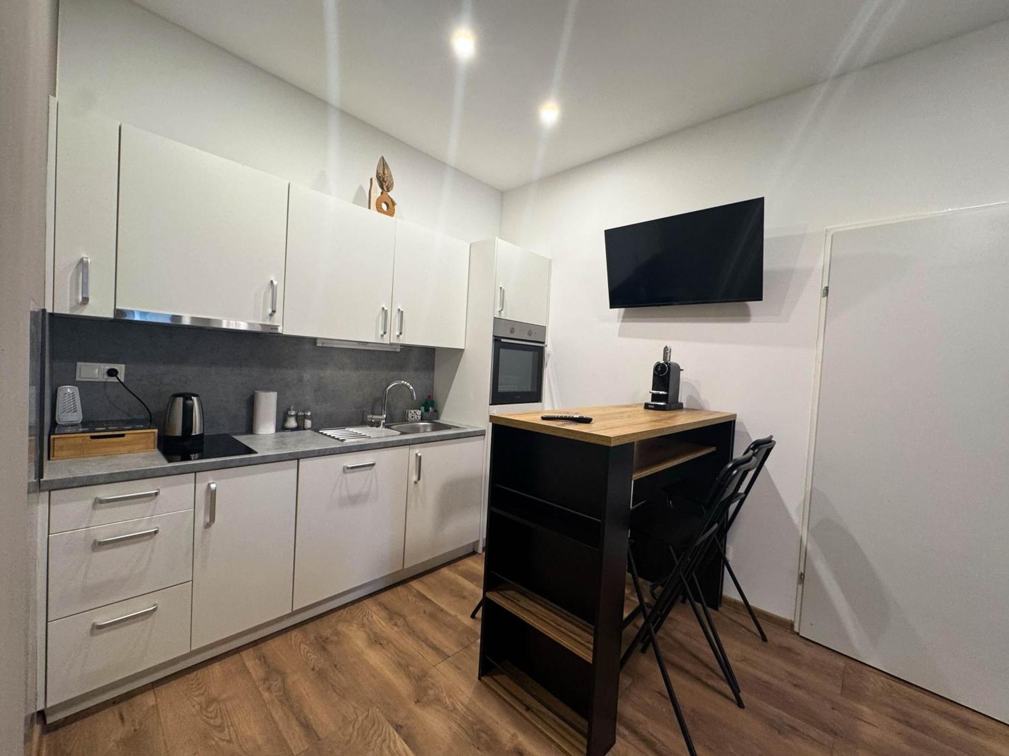 Appartamento Cozy In Location With Free Parking Vienna