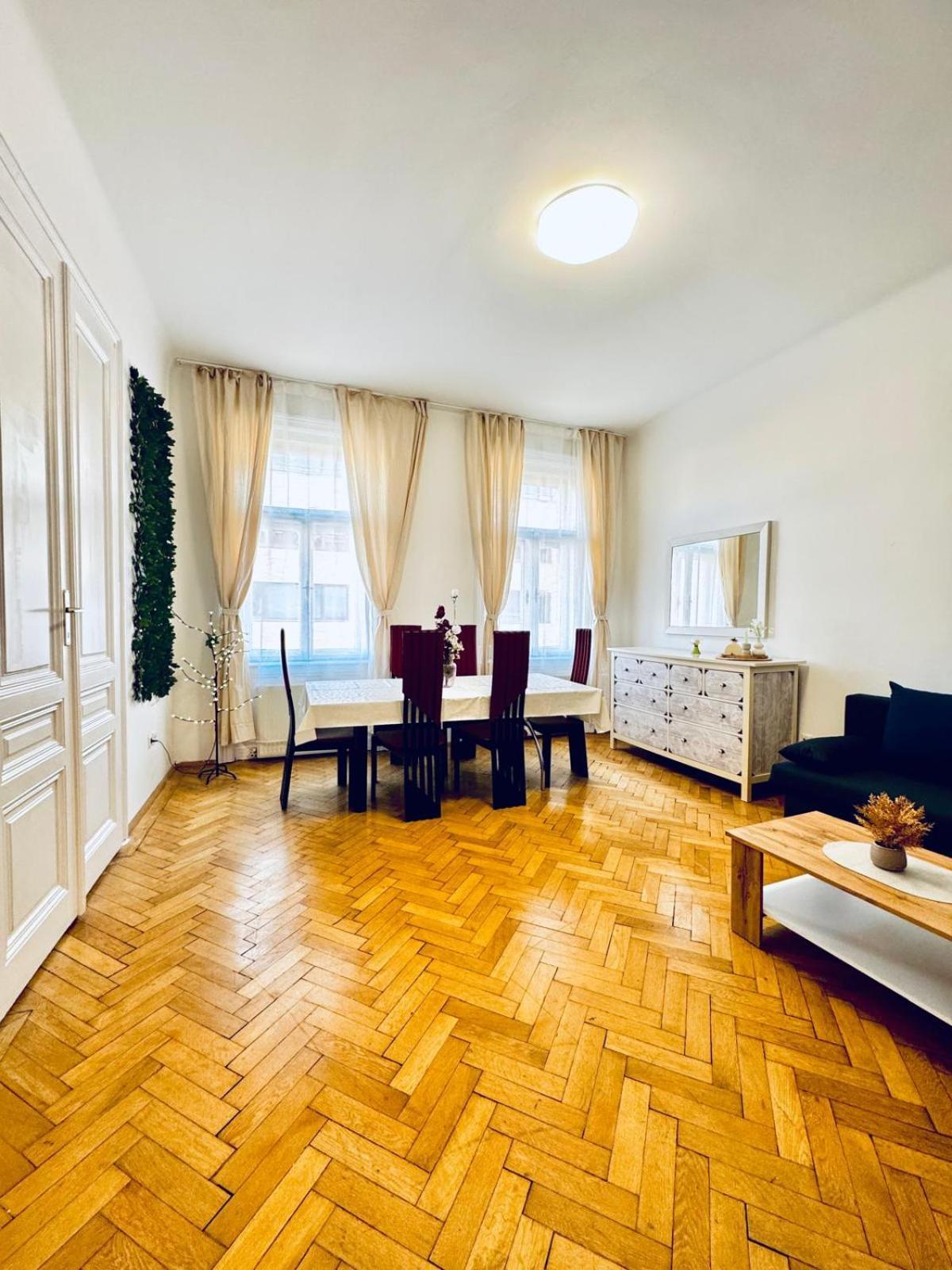 Apartment Affordable 1br & 1lr Apt, 7 Min To Westbahnhof Vienna