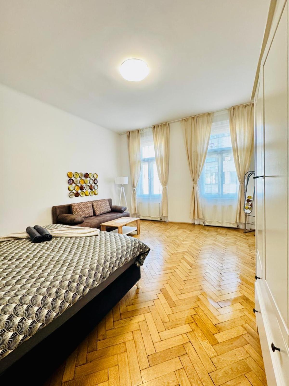 Affordable 1br & 1lr Apt, 7 Min To Westbahnhof *
