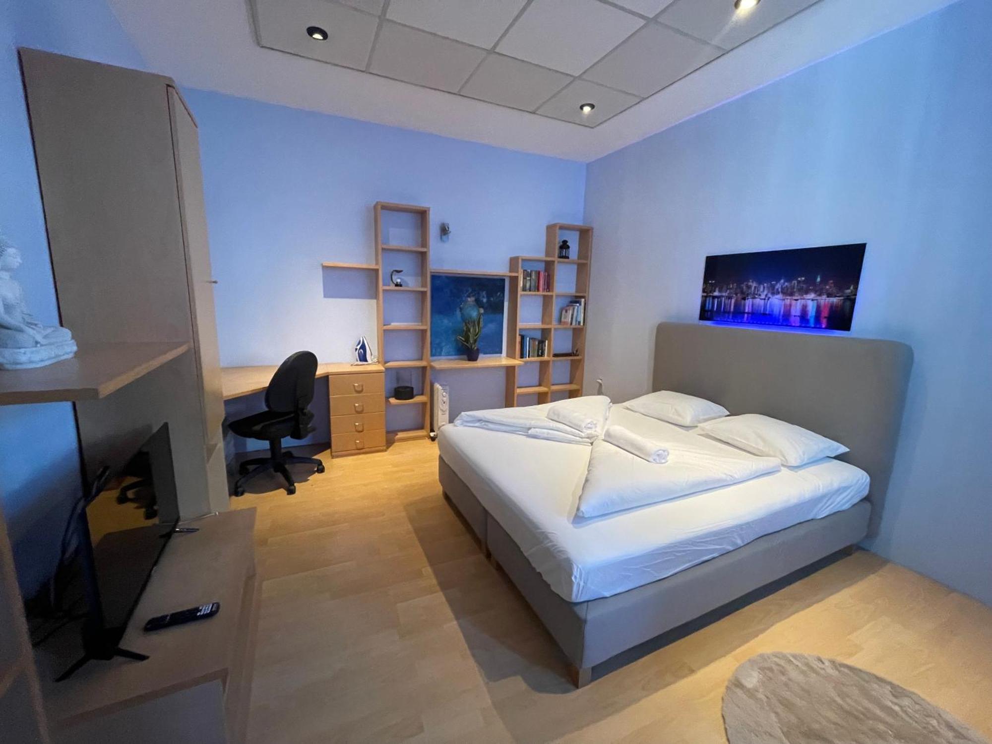 Two-room In Mariahilfer Vienna