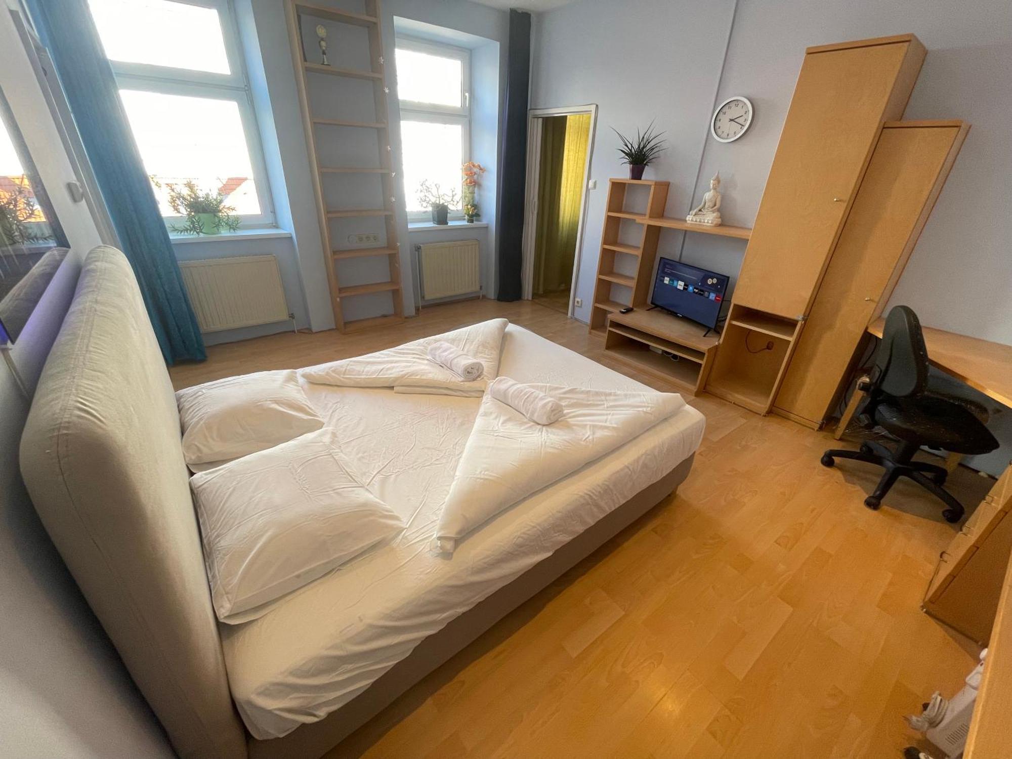 Two-room In Mariahilfer * Vienna