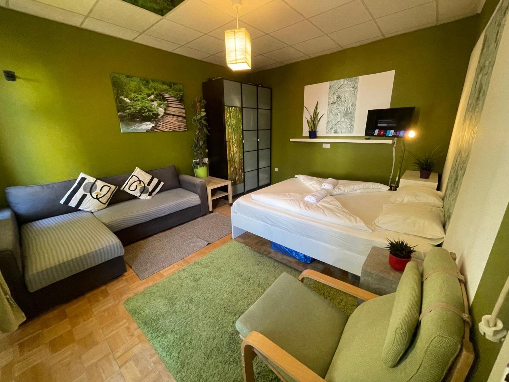 Two-room In Mariahilfer Apartment Vienna