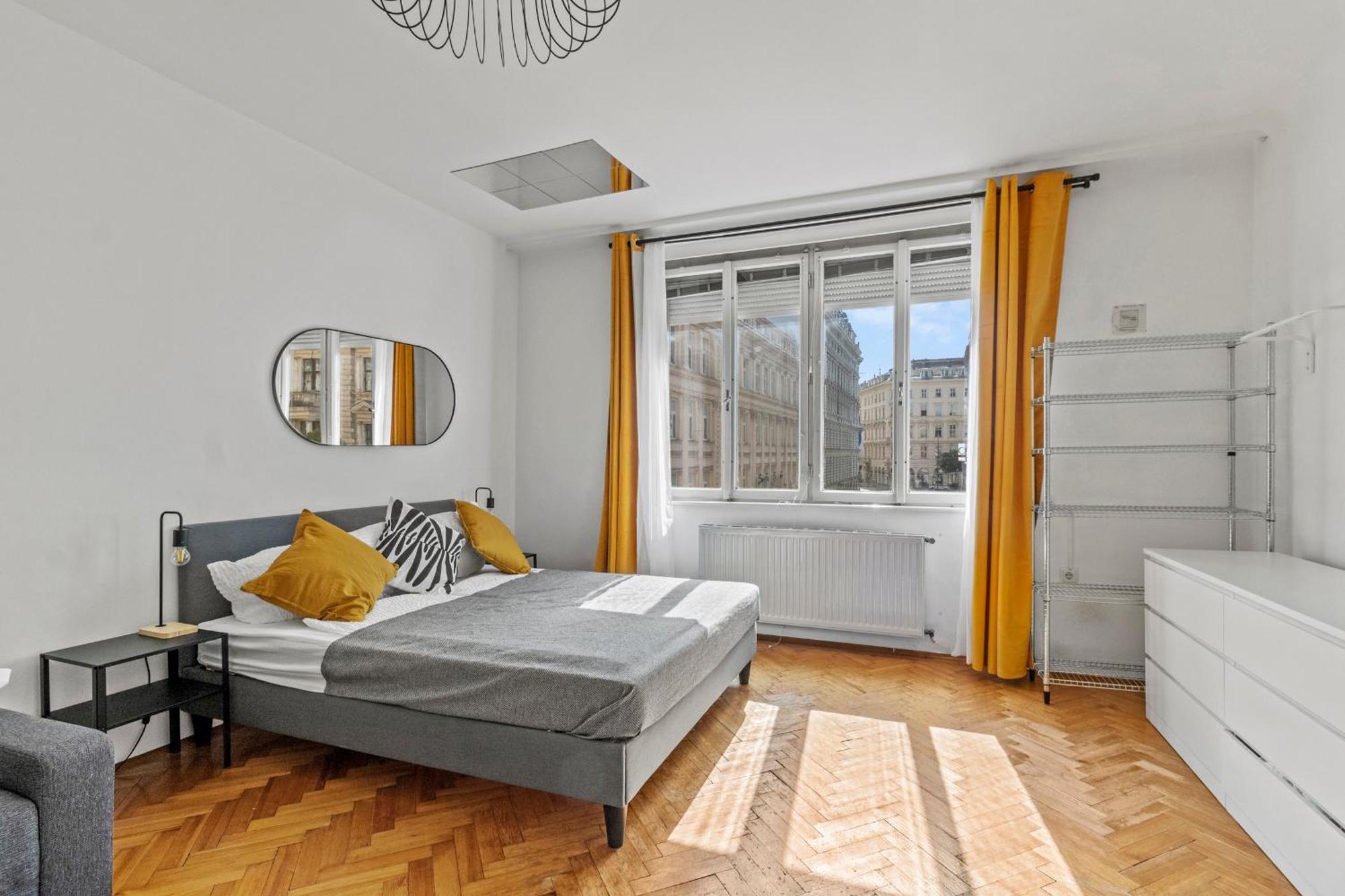 4-br-apartment For Up To 12 People *