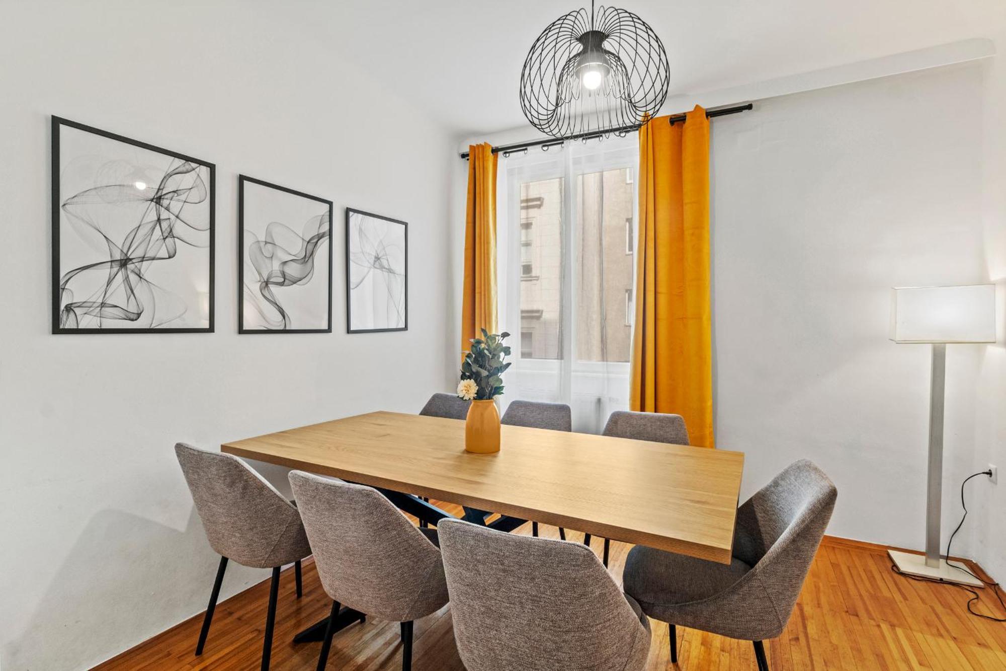 4-br-apartment For Up To 12 People Apartment *