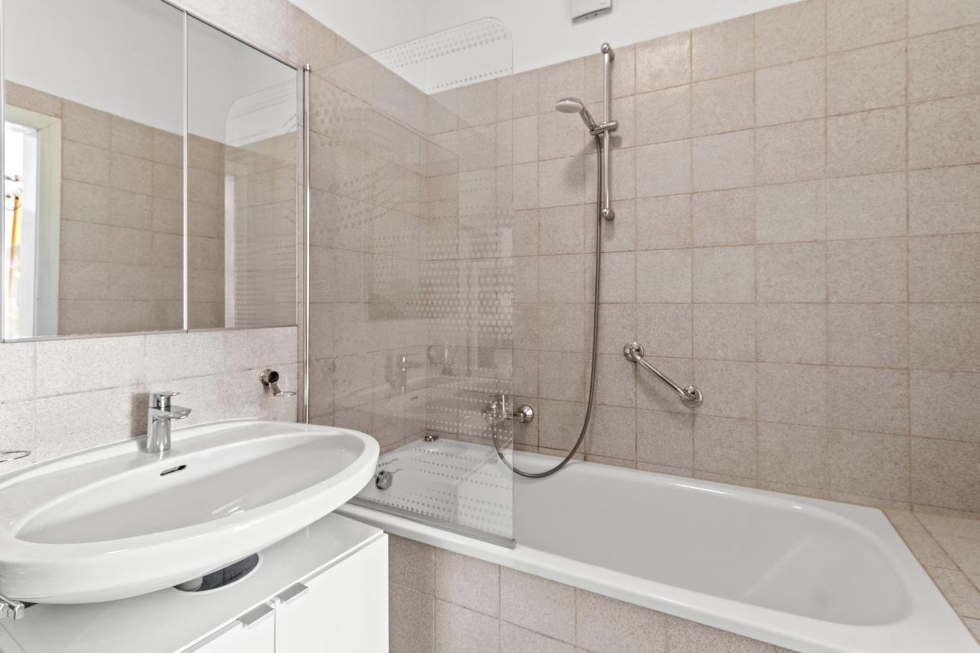 4-br-apartment For Up To 12 People Apartment