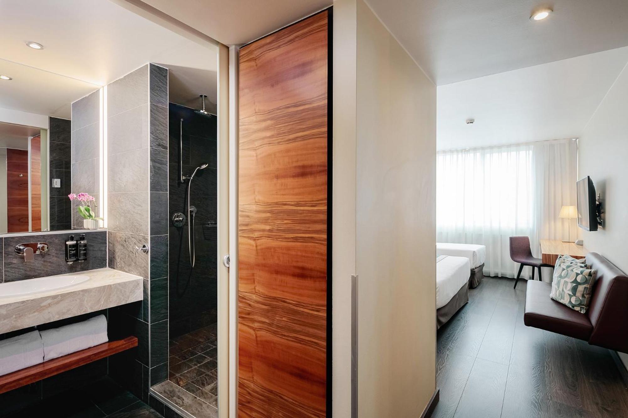 Eurostars Embassy 4*