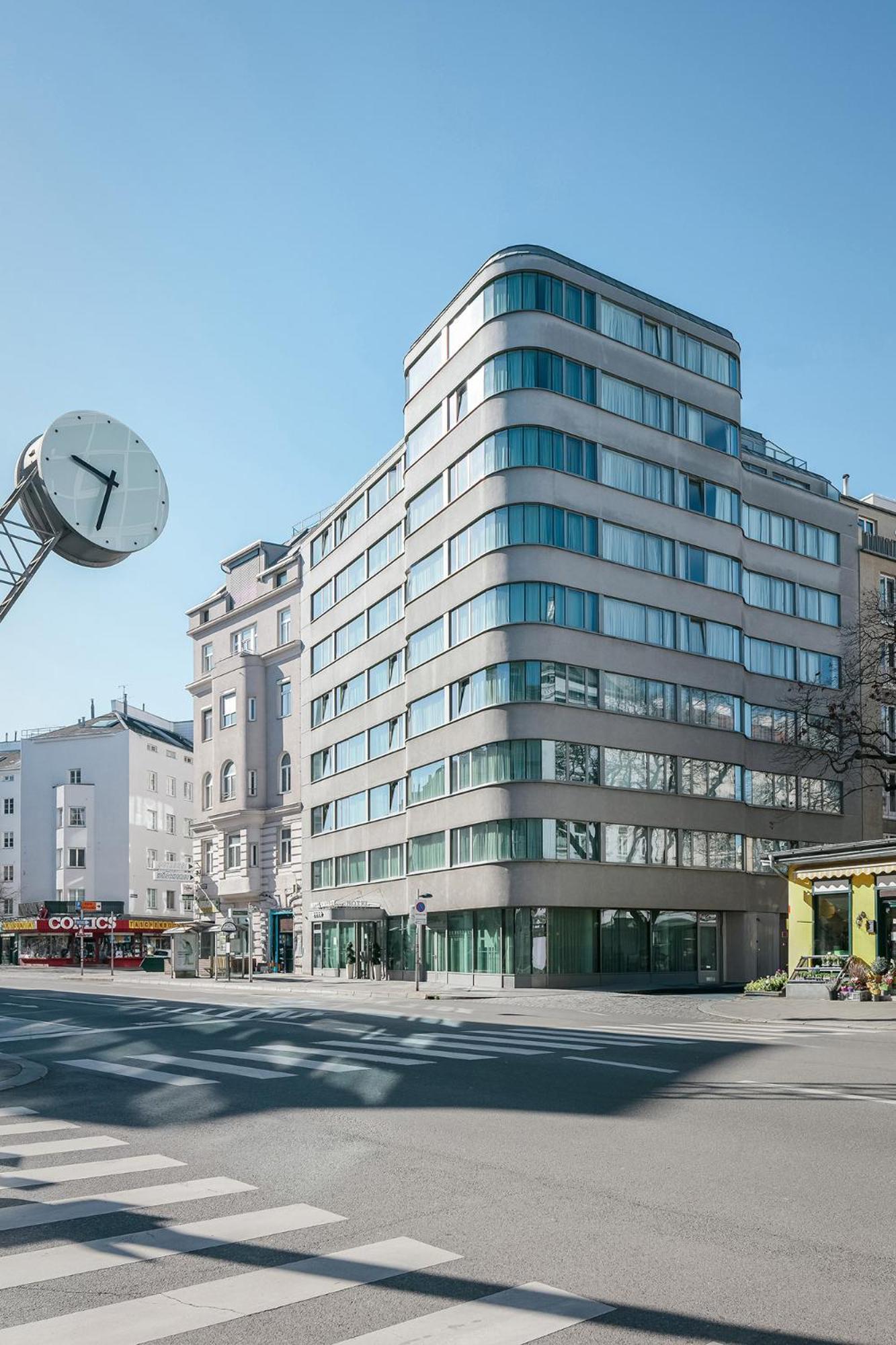 Eurostars Embassy Hotel 4*