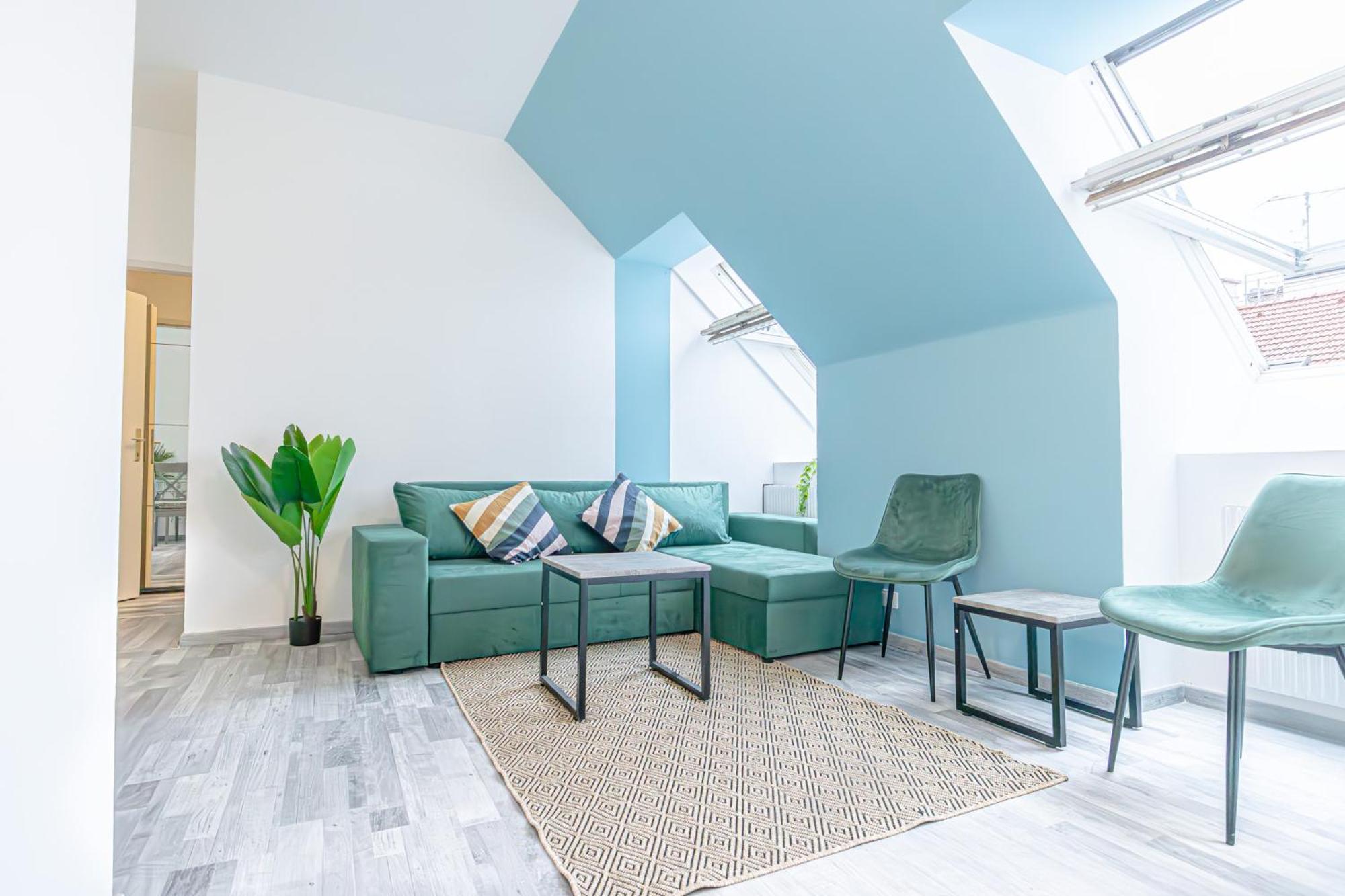 Lovely 2 Bedroom 1 Lr In Heart Of * Vienna