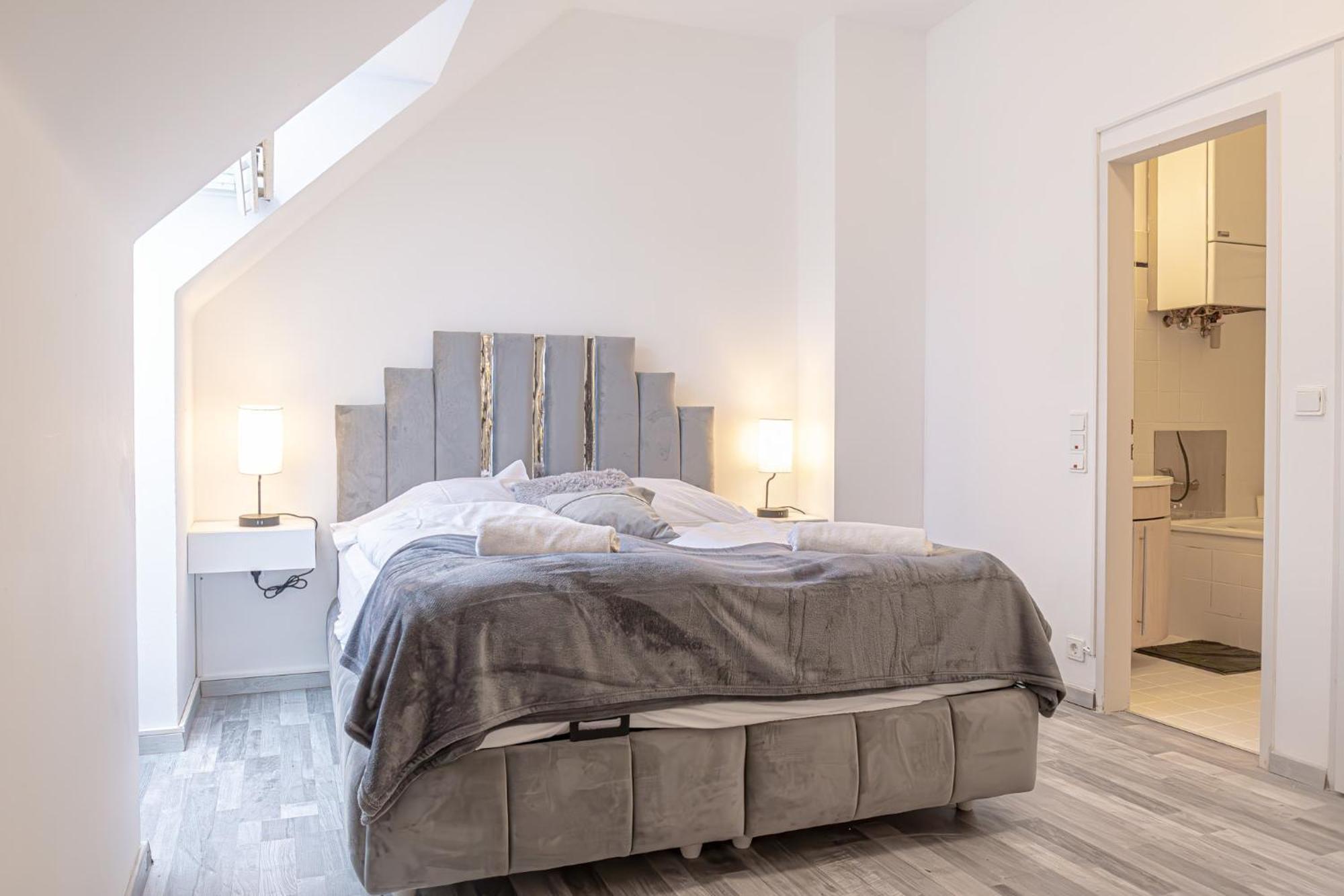 Lovely 2 Bedroom 1 Lr In Heart Of Apartment Vienna