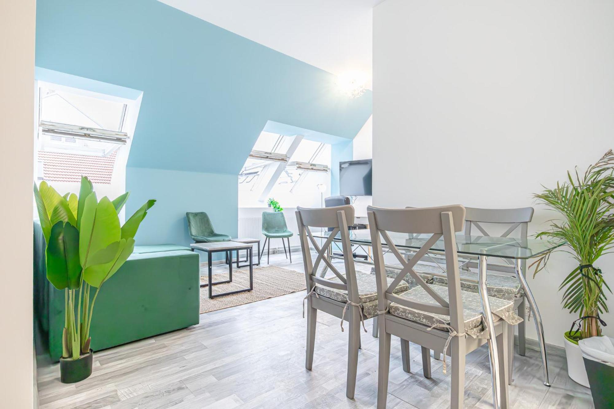 Lovely 2 Bedroom 1 Lr In Heart Of * Vienna
