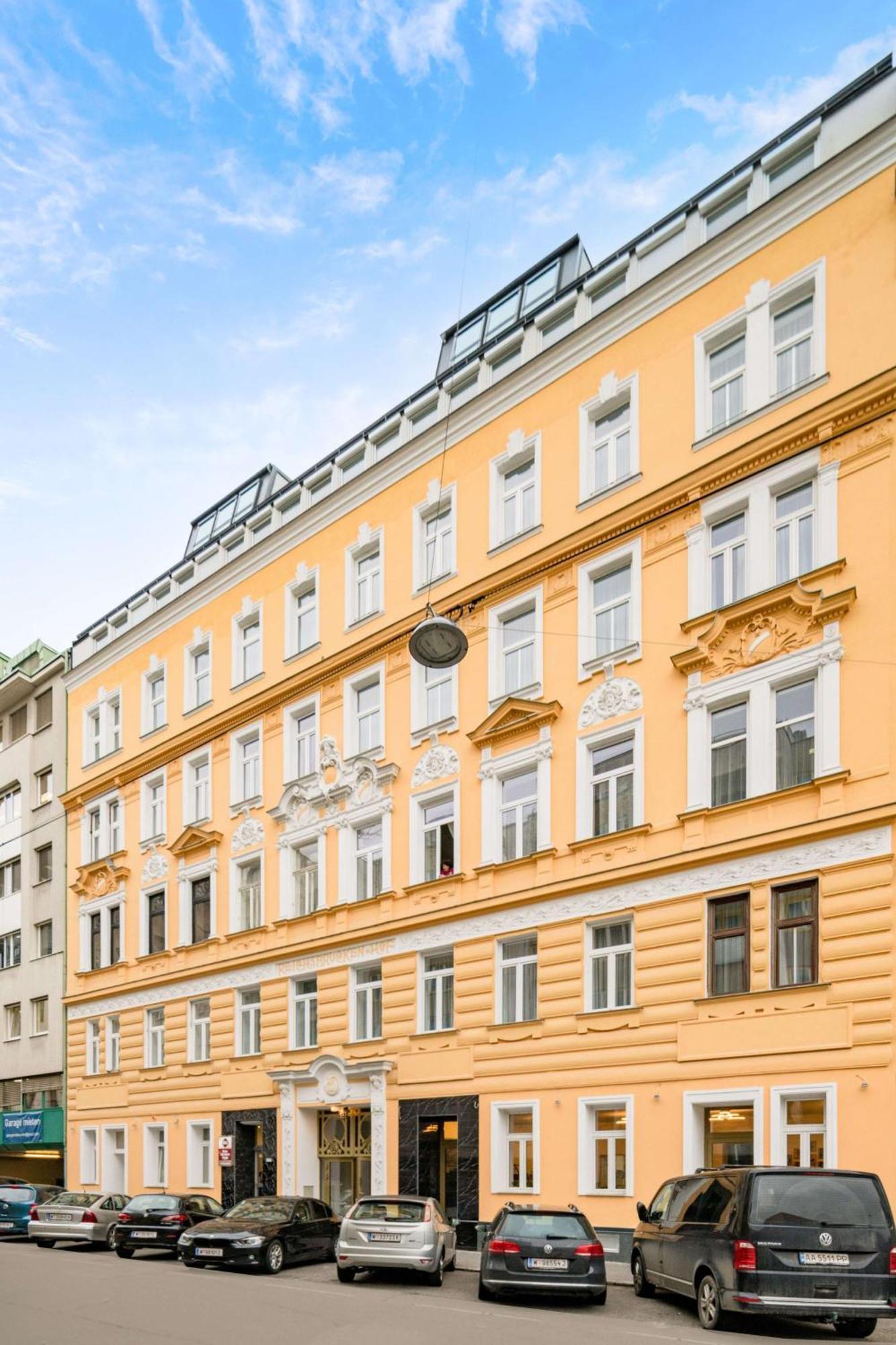 Western Celebrity Aparthotel