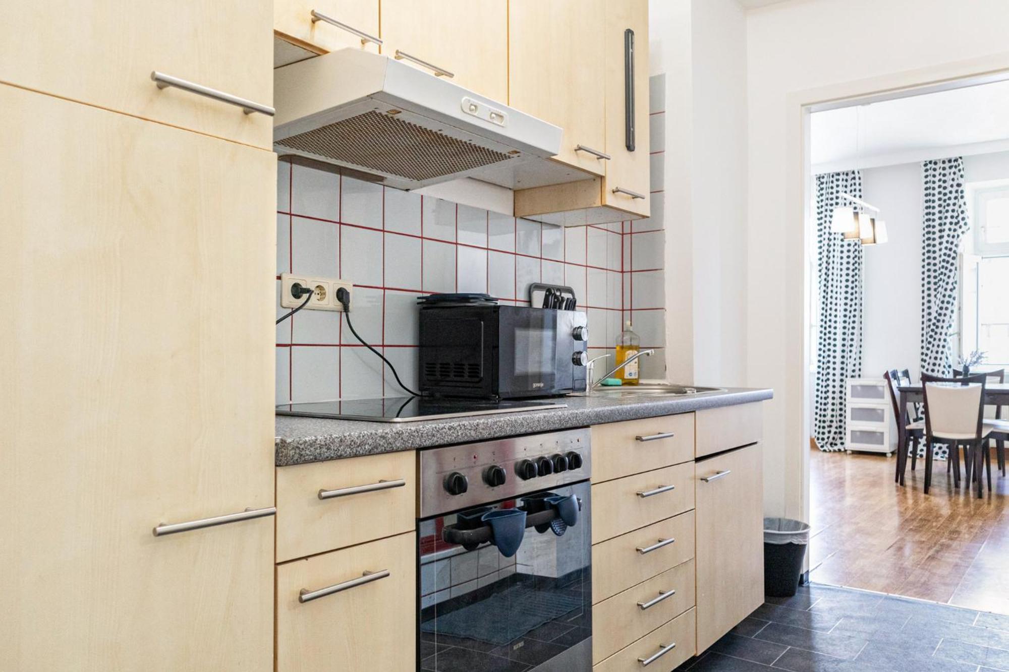 Apartment Lovely 2 Bedroom Shared For 5p Ideal For Long-term Vienna