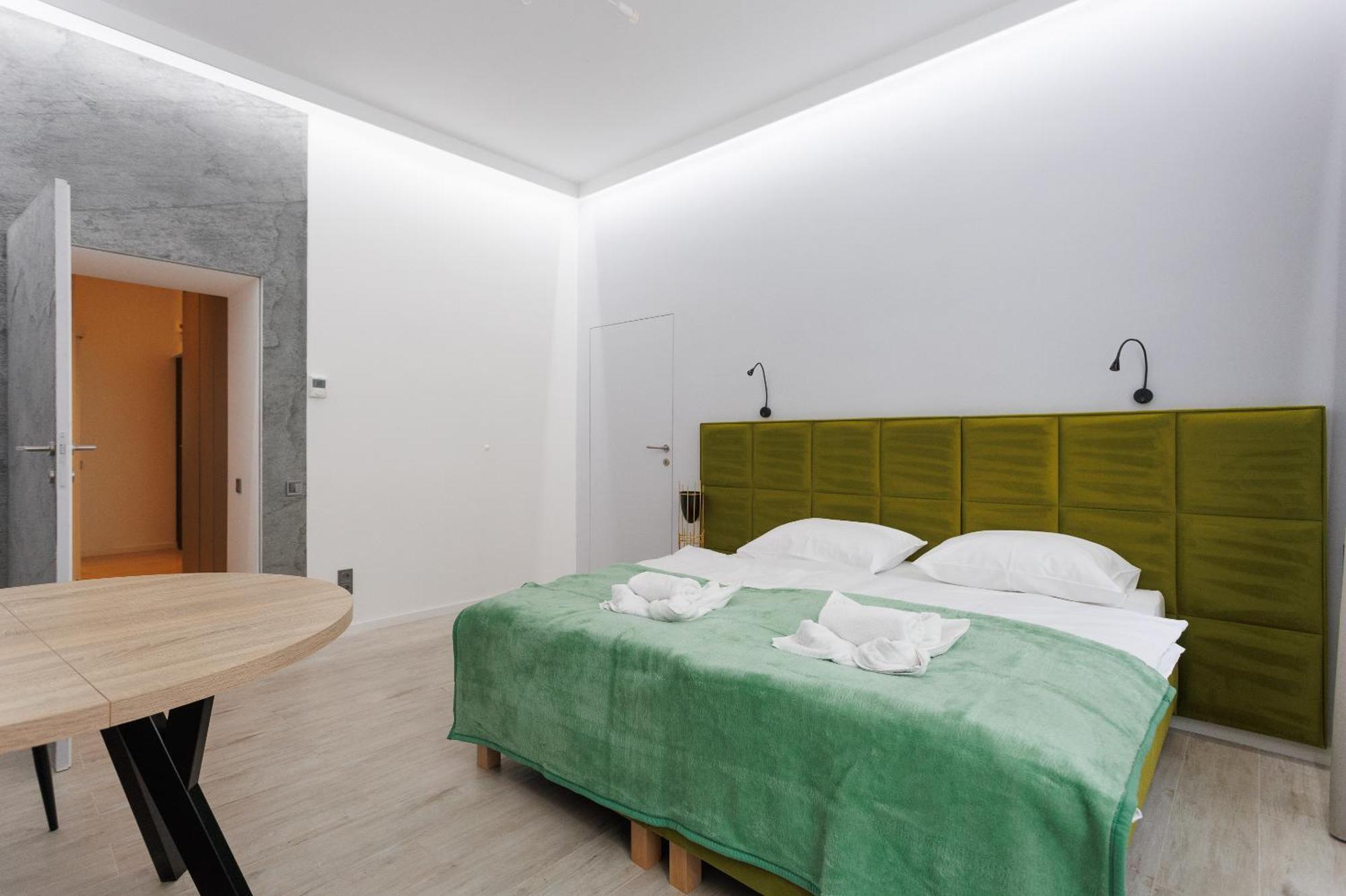 Apartment House In Vienna Apartment *