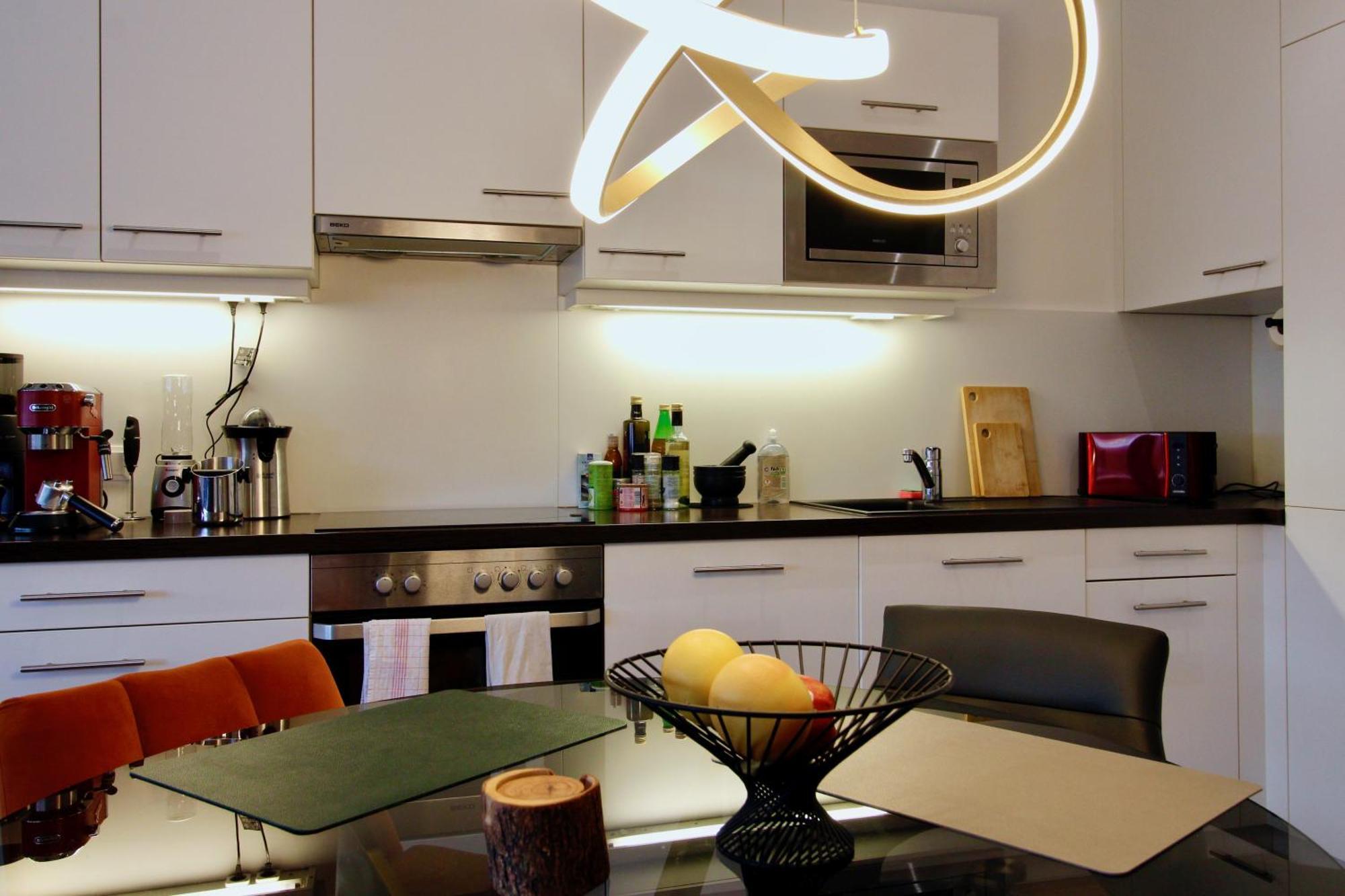 Modern Rooftop Apartment *