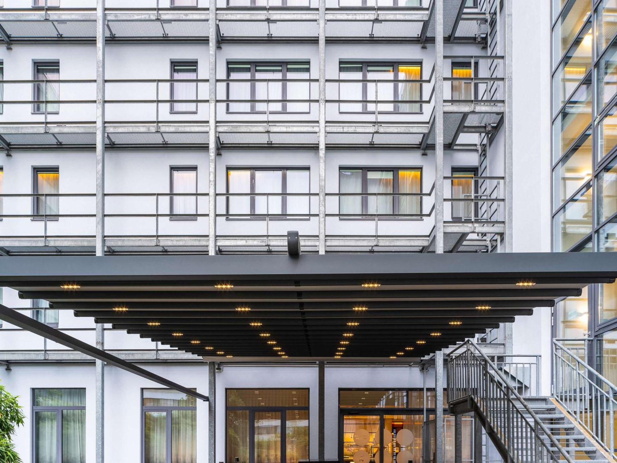 Hotel Novotel Donau 4*