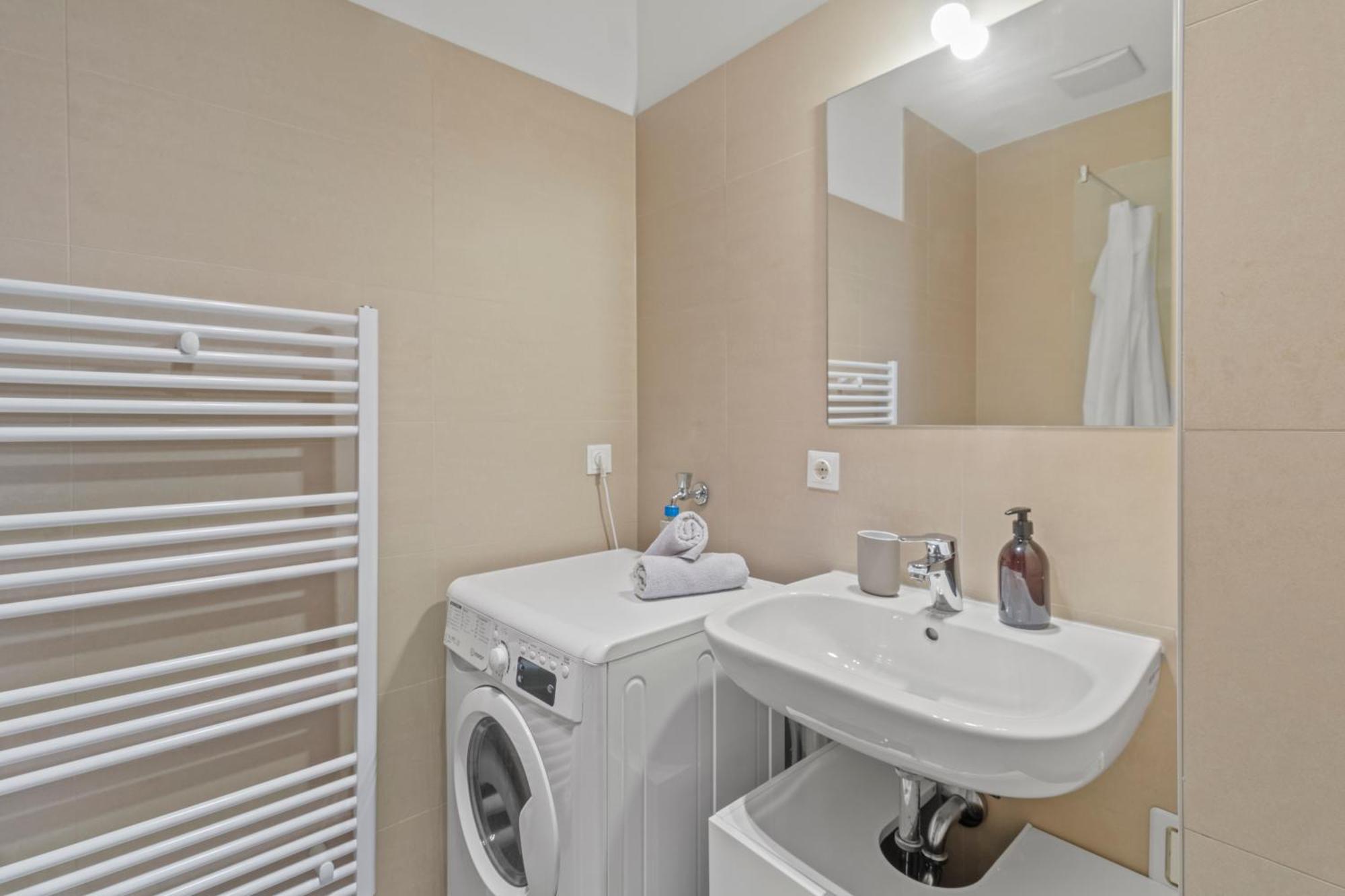 - 1 Min To U1 Reumannplatz - 2 Metro Stations To Hauptbahnhof Apartamento