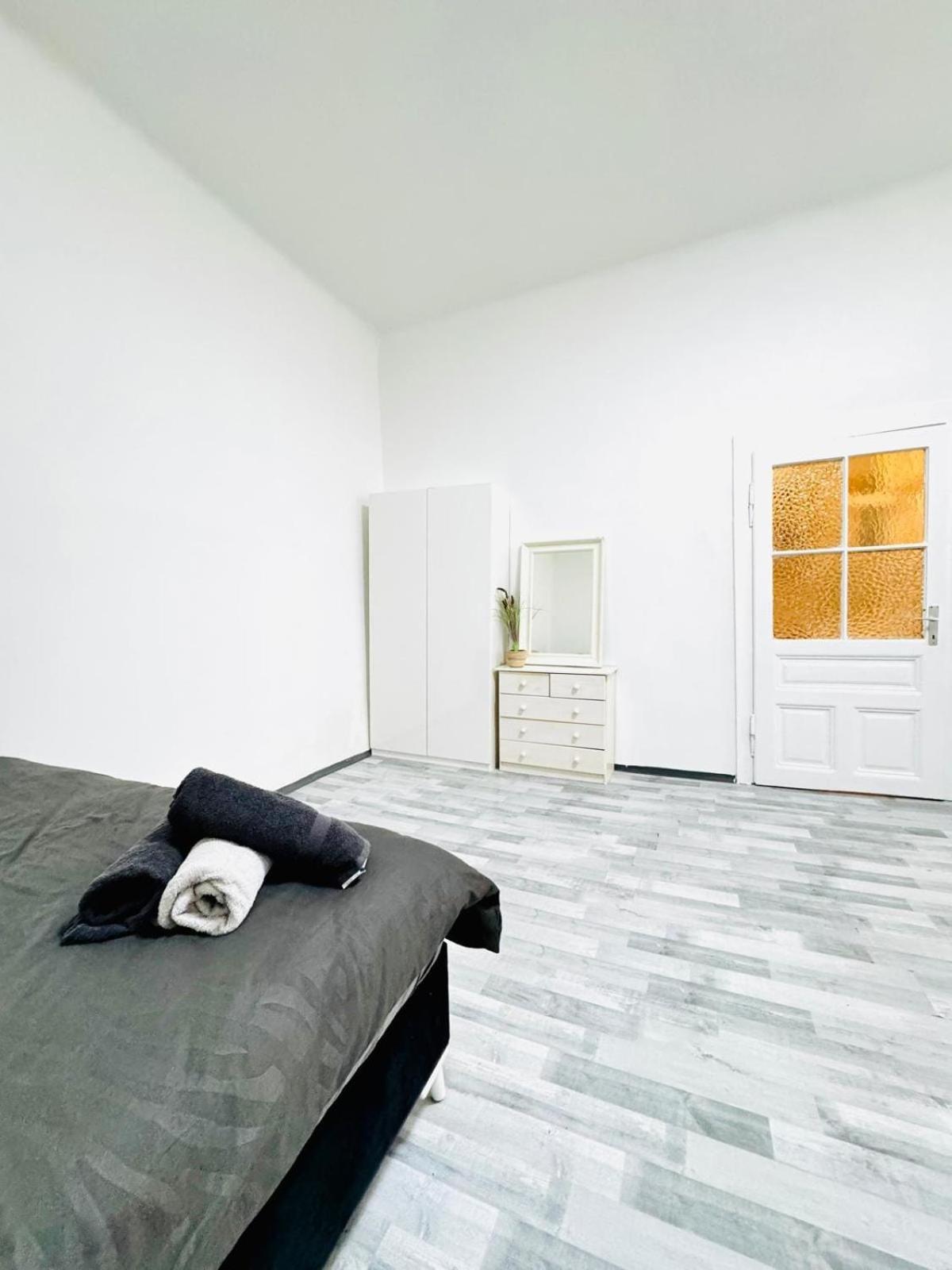 Apartment Stylish Apt, 15 Minutes To Rathausplatz Vienna