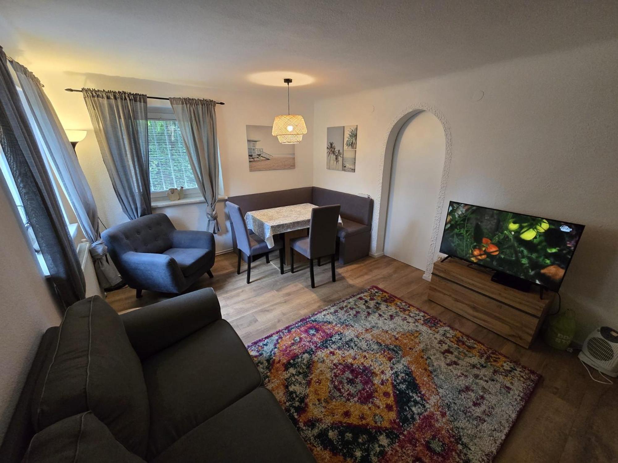 Haus Mit Garten, U Bahn Naehe, Gratis Parkplaetze Casa vacanze *