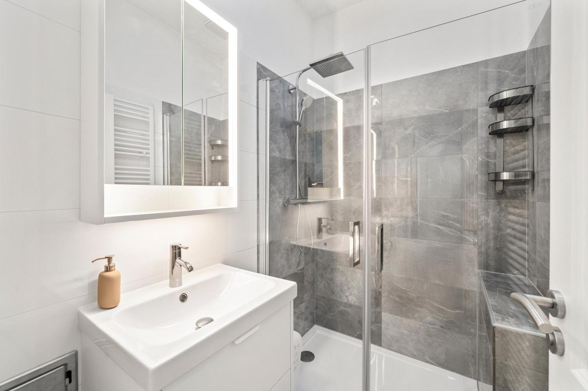 Apartment Bright And Quiet Apartments, Just 10 Minutes To U4, U6 And Schoenbrunn Palace *