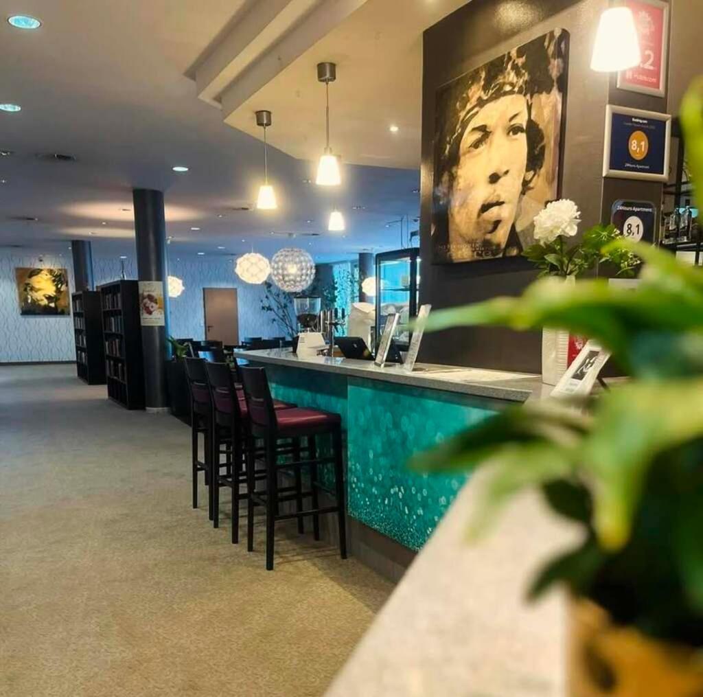 24hours Aparthotel 4*