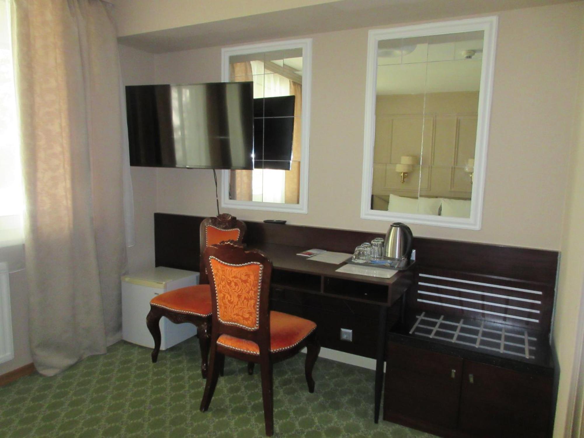 Attache L Contactless Check-in Hotel Vienna