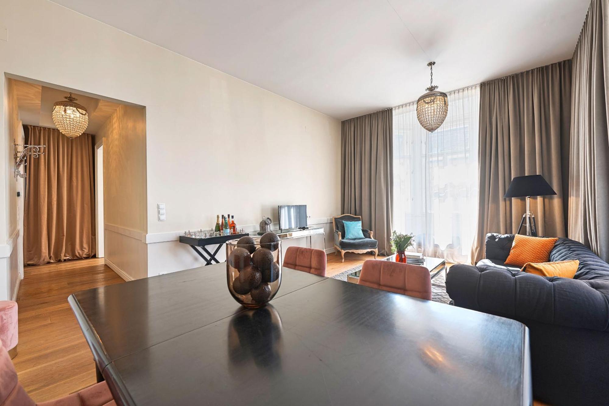 Apartment 6