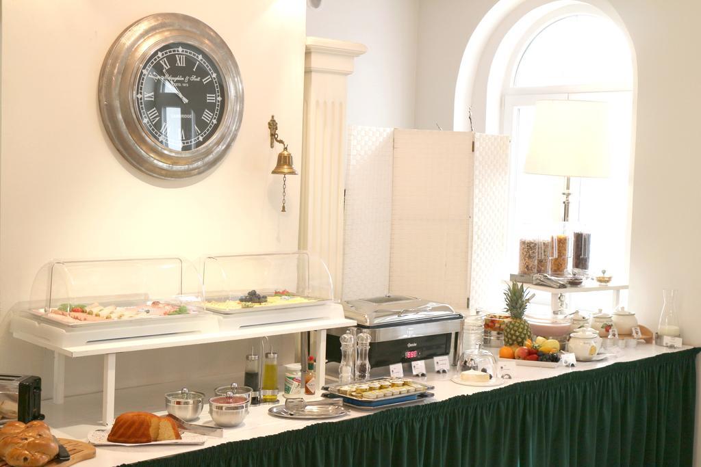 Arthotel Ana Adlon Hotel