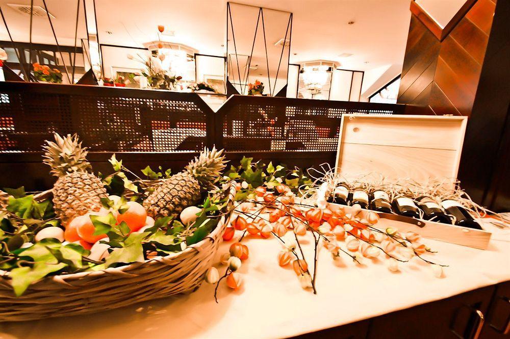 Mercure Raphael Hotel