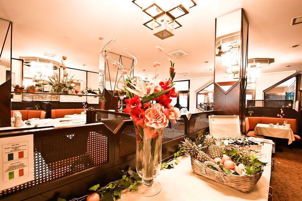 Mercure Raphael Hotel
