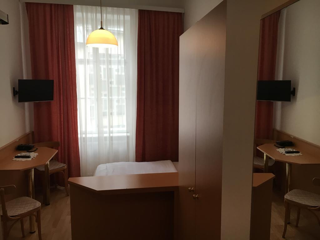Hotel Ani