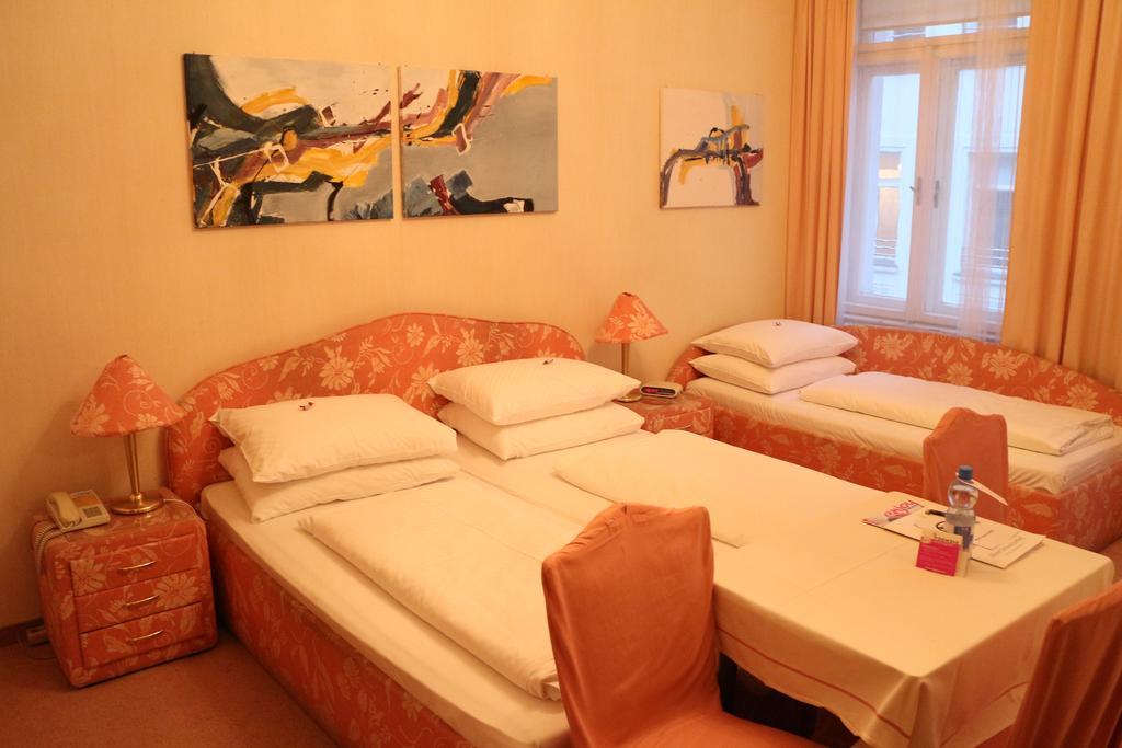 Schweizerhof 3* Vienna