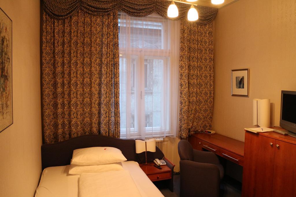 Schweizerhof Hotel Vienna