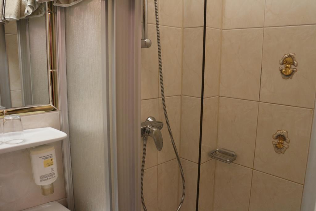 Hotel Schweizerhof Vienna