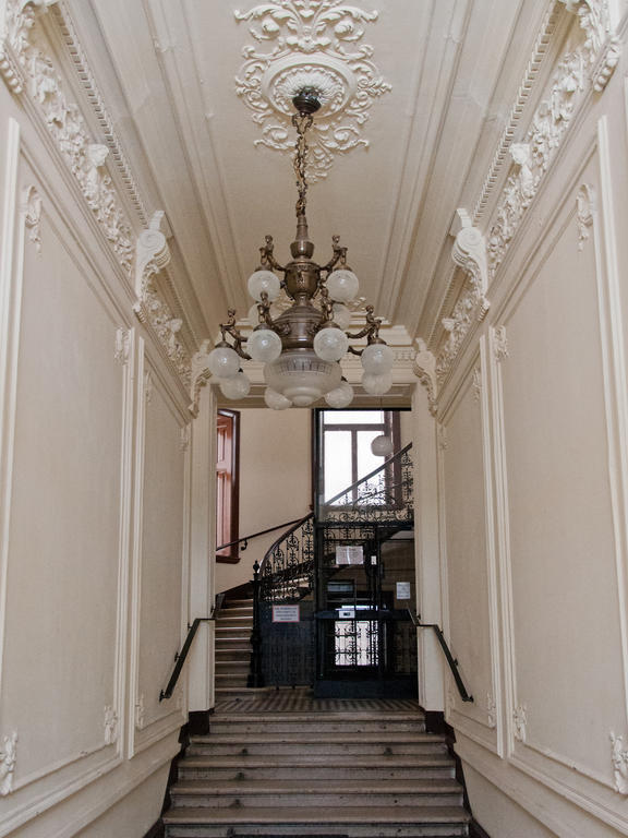 6 Vienna