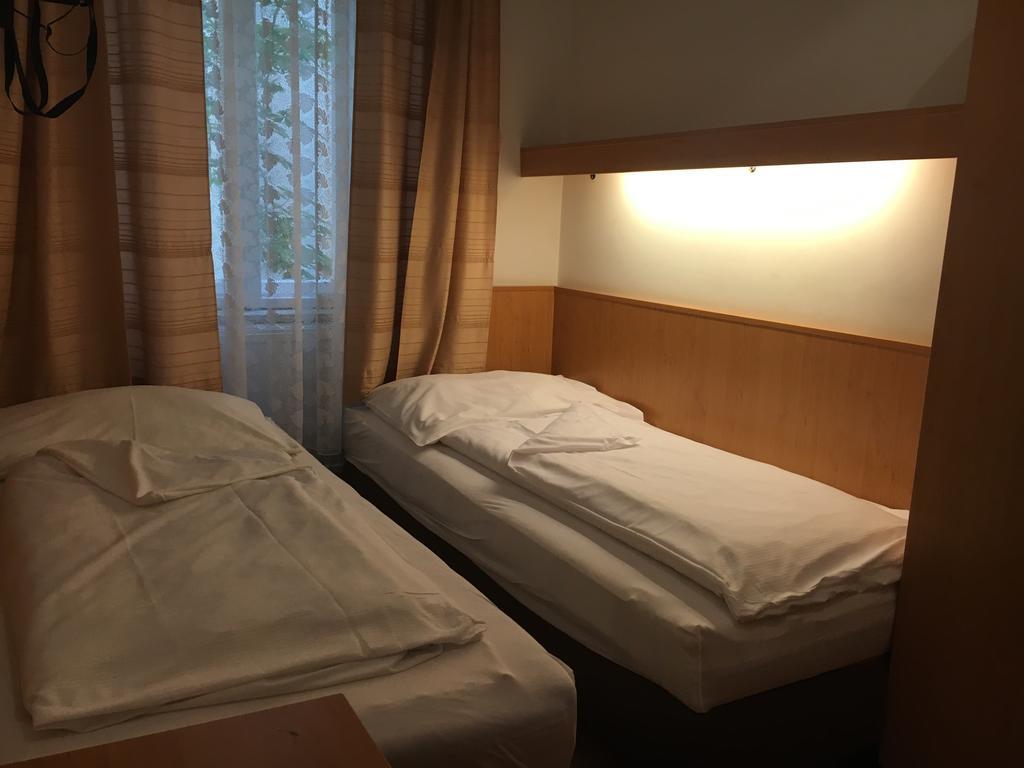 Hotel Ani-falstaff 3*