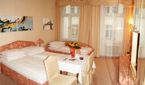 Hotel Schweizerhof 3*