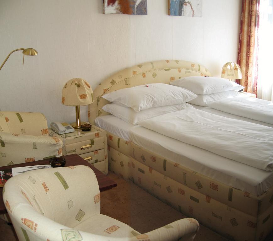 Hotel Schweizerhof 3*