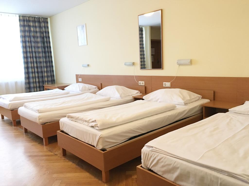 Hotel Geblergasse 3*