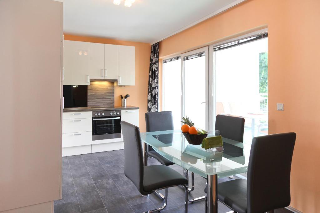 Apartment 3 Sunny Apartments-schoenbrunn, 100m2 With Balcony *