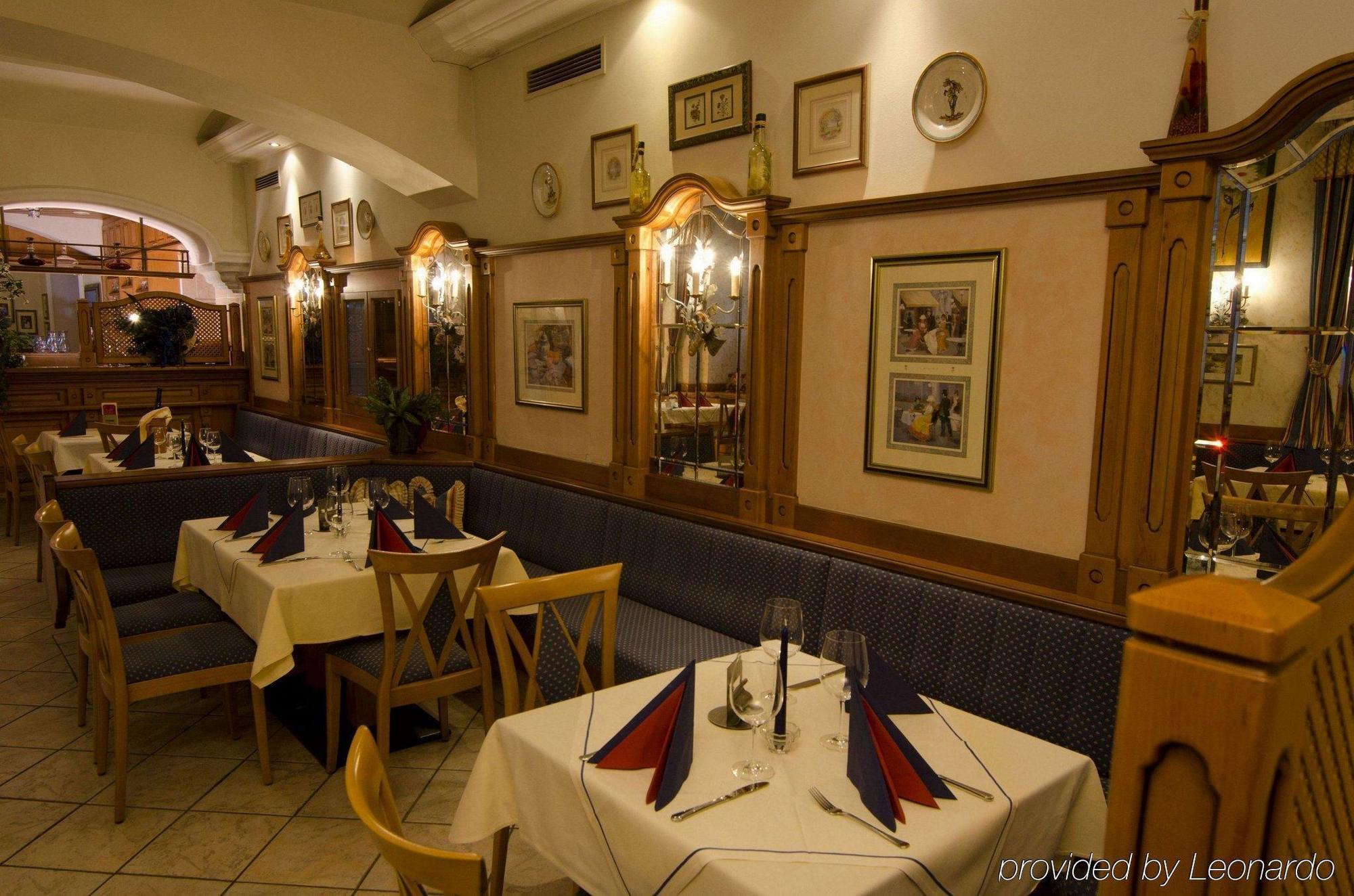 Cryston Hotel 3*
