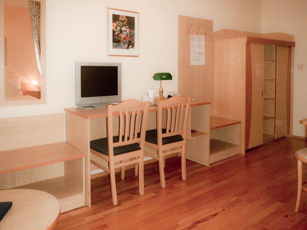 Graf Stadion Hotel