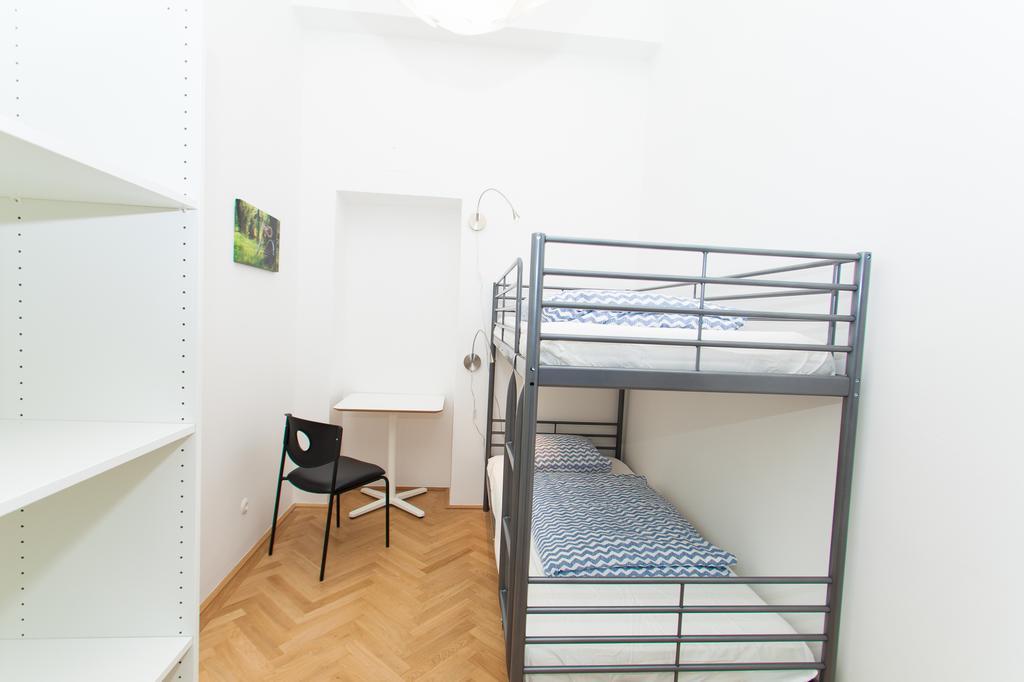 Deluxe With 3 - Hegelgasse 17 - *