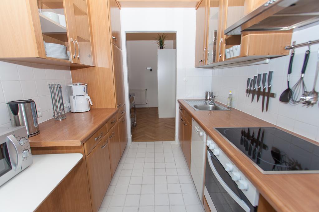 Deluxe With 3 - Hegelgasse 17 -