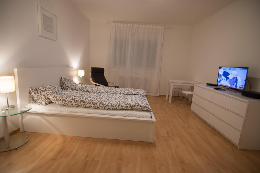 Modern At Rathaus Apartment