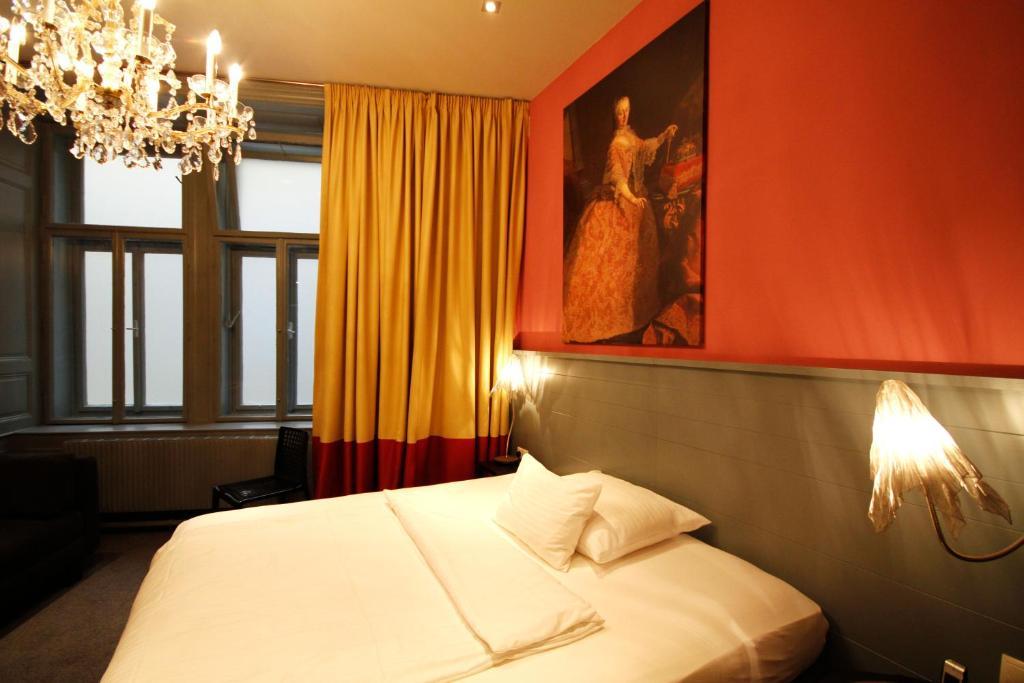 Saint Shermin & Champagne Hotel 4*