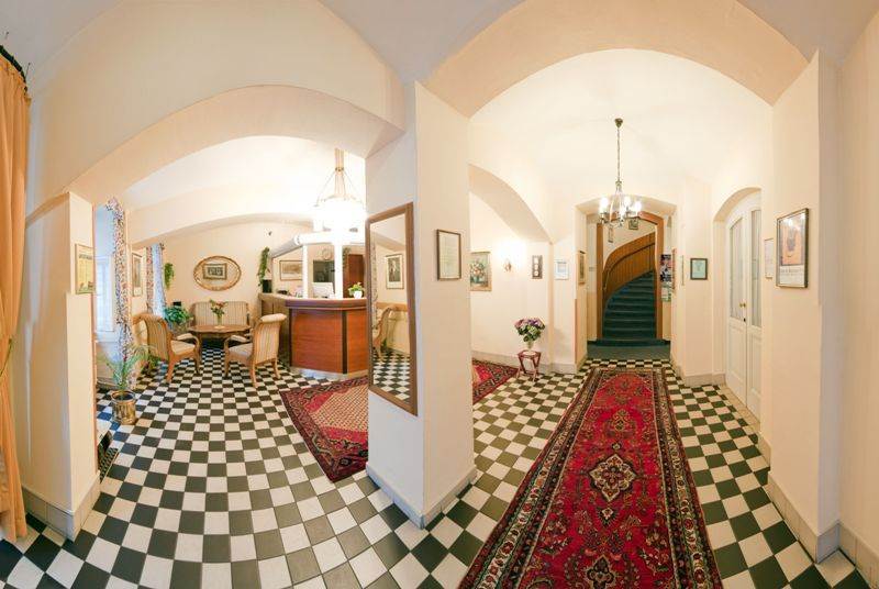 Graf Stadion Hotel
