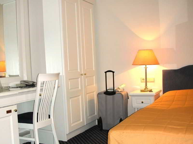 Arthotel Ana Adlon Hotel