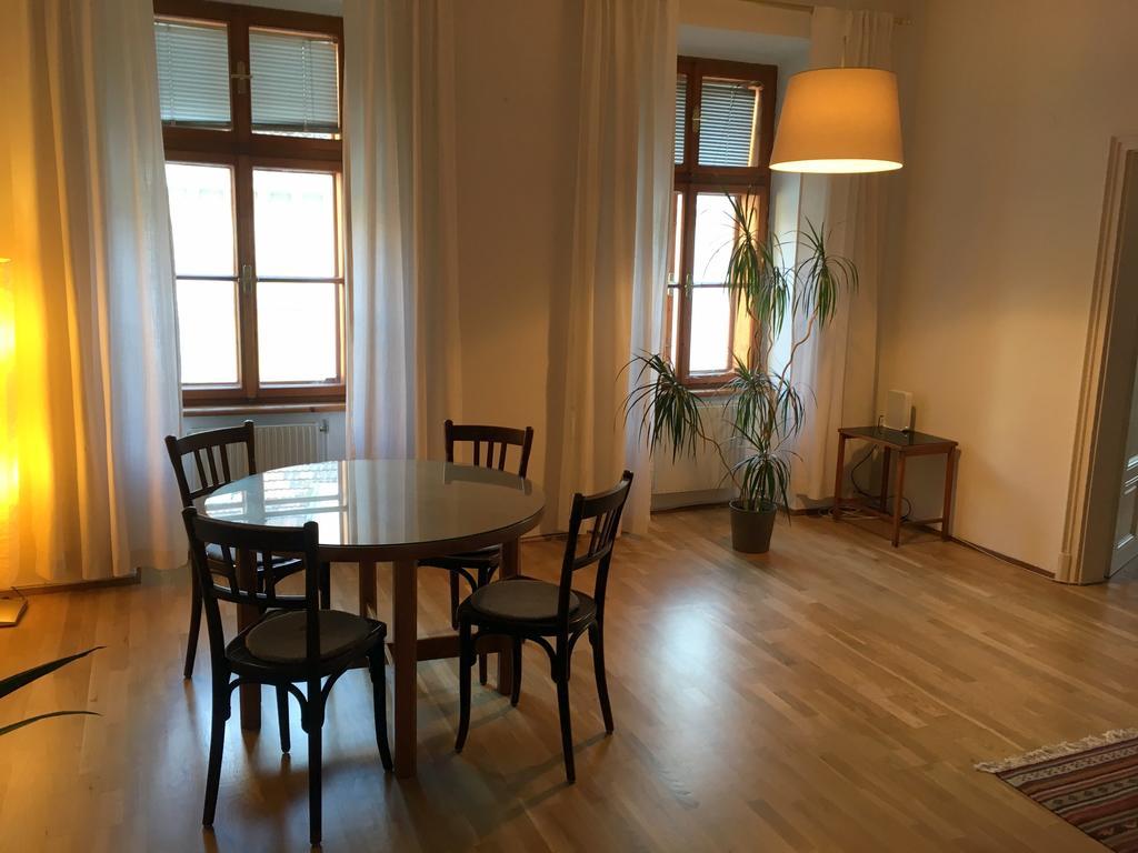 Apartment Near Rathaus
