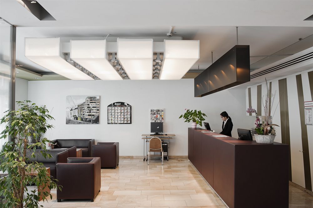 Eurostars Embassy